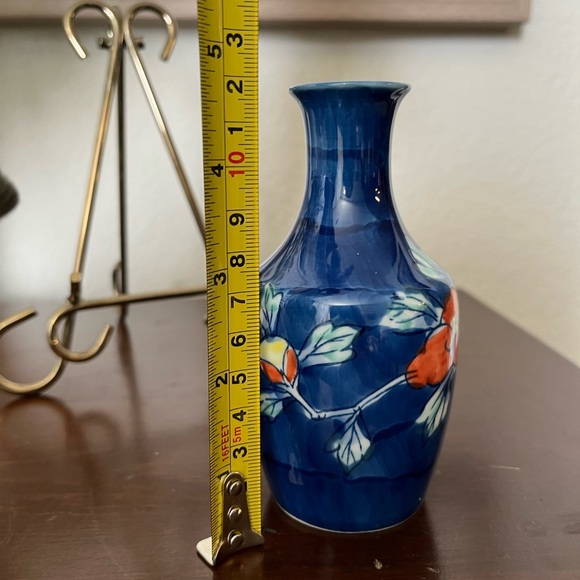 Mini hand glazed bud vase - Picture 2 of 4